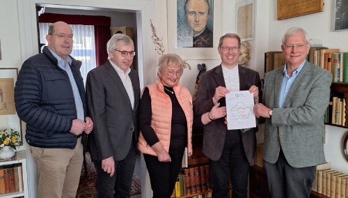 Überreichung der Förderurkunde durch die NRW-Stiftung