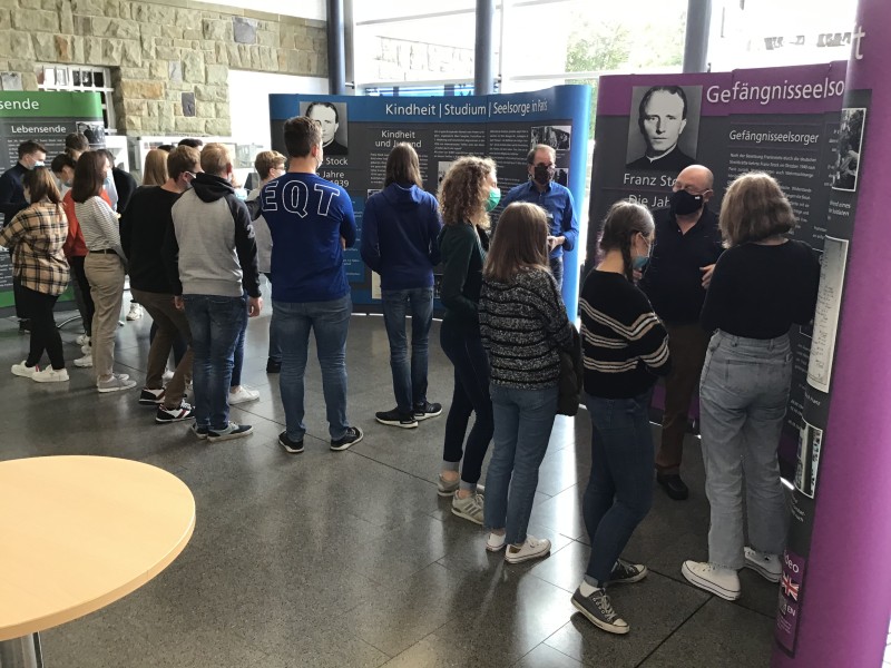 Wanderausstellung im St.-Ursula-Gymnasium Arnsberg-Neheim