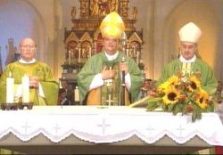 Pfarrer Franz Schnütgen, Weihbischof Dr. Wiesemann, Paderborn und Bischof Aubertin, Chartres